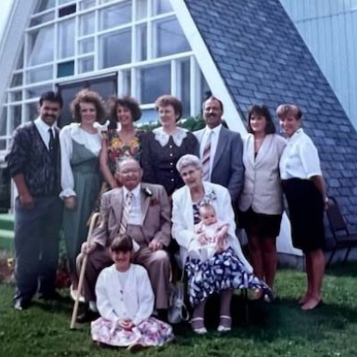 Marion & Clarence Gallant's 60th wedding anniversay with grandchildren